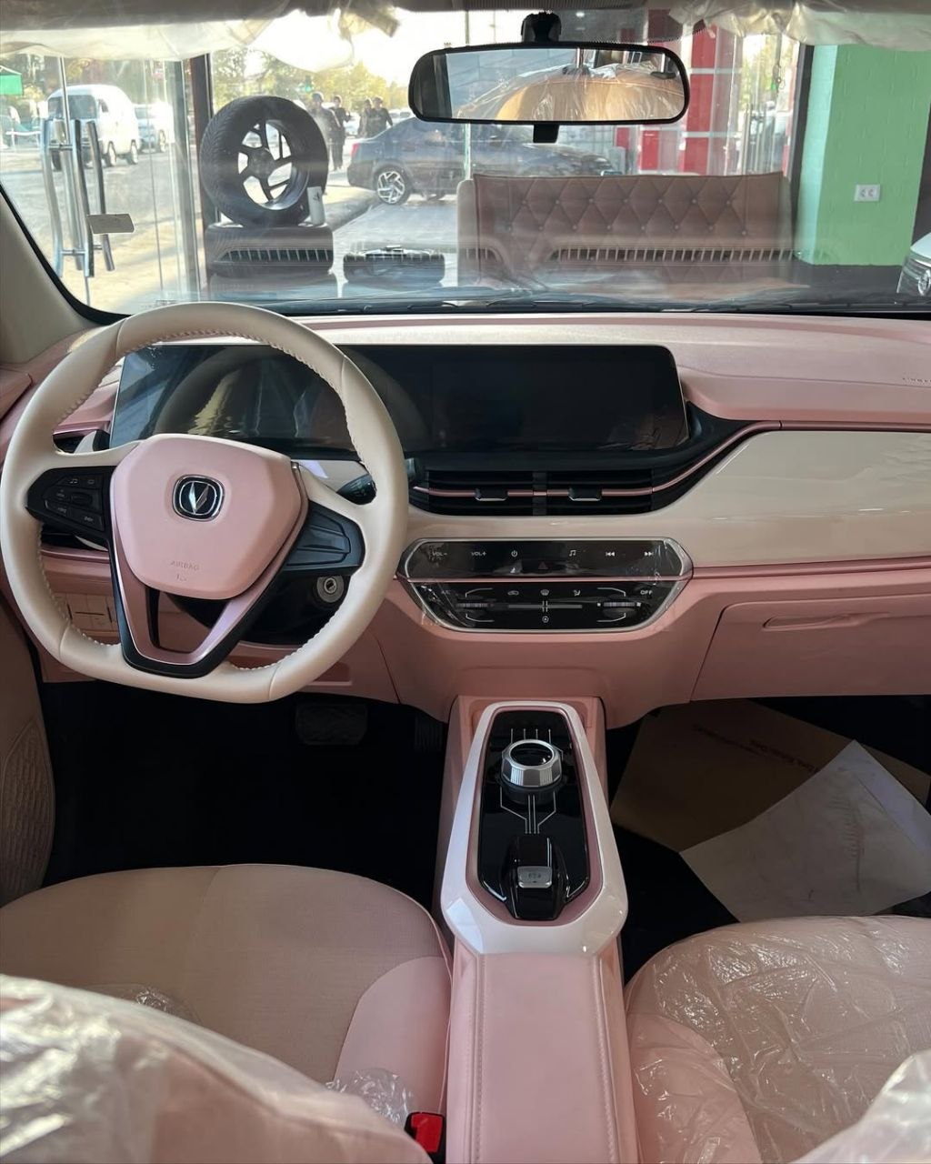 SAKLYORS XOX PEMBE ELEKTİRİKLİ ARABA - görsel 2