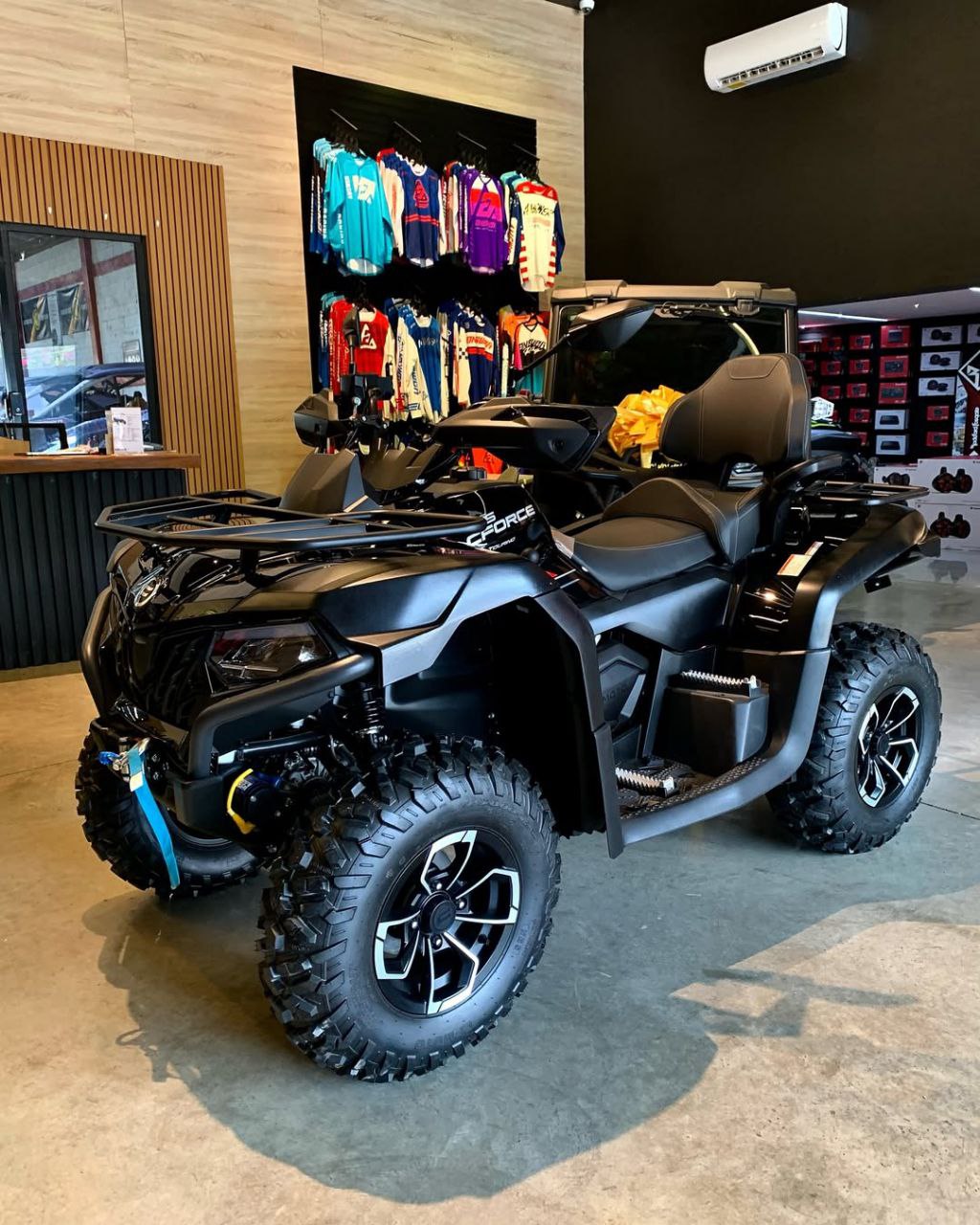 C FORCE 625 CC BENZİNLİ DEV ATV
